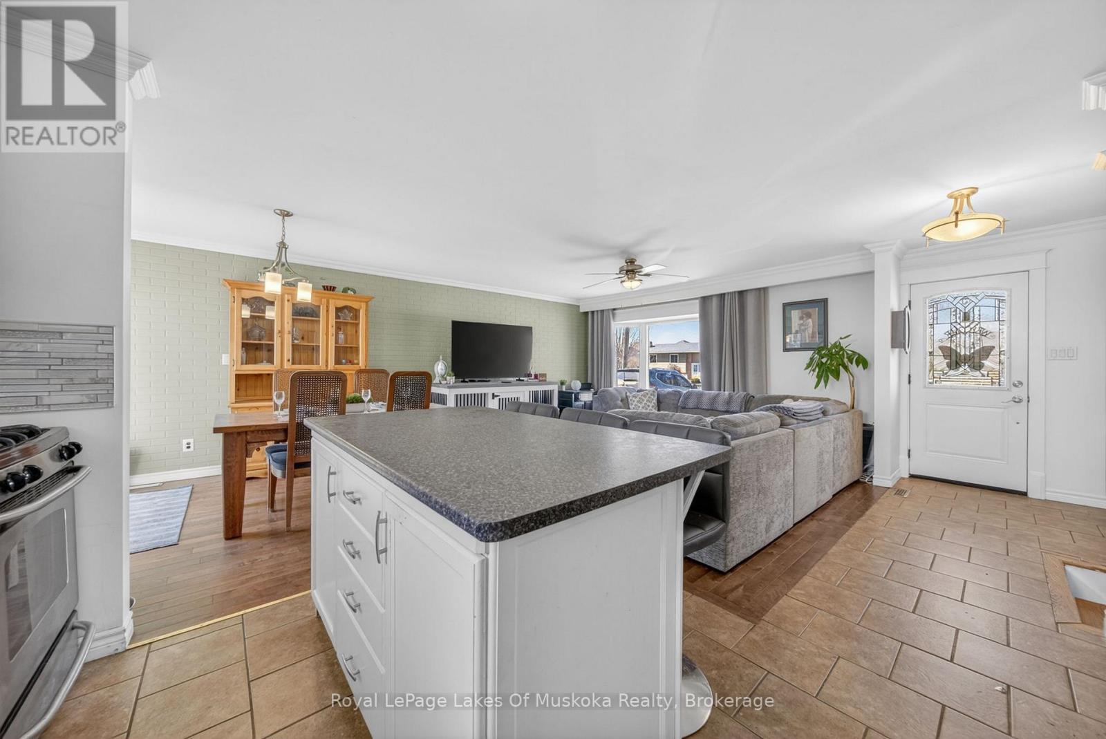 271 Lakeland Crescent, Brock (Beaverton), ON - Indoor Photo Showing Kitchen