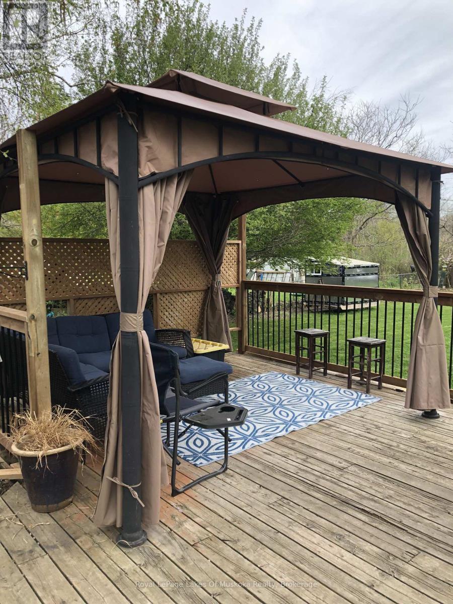 271 Lakeland Crescent, Brock (Beaverton), ON - Outdoor With Deck Patio Veranda