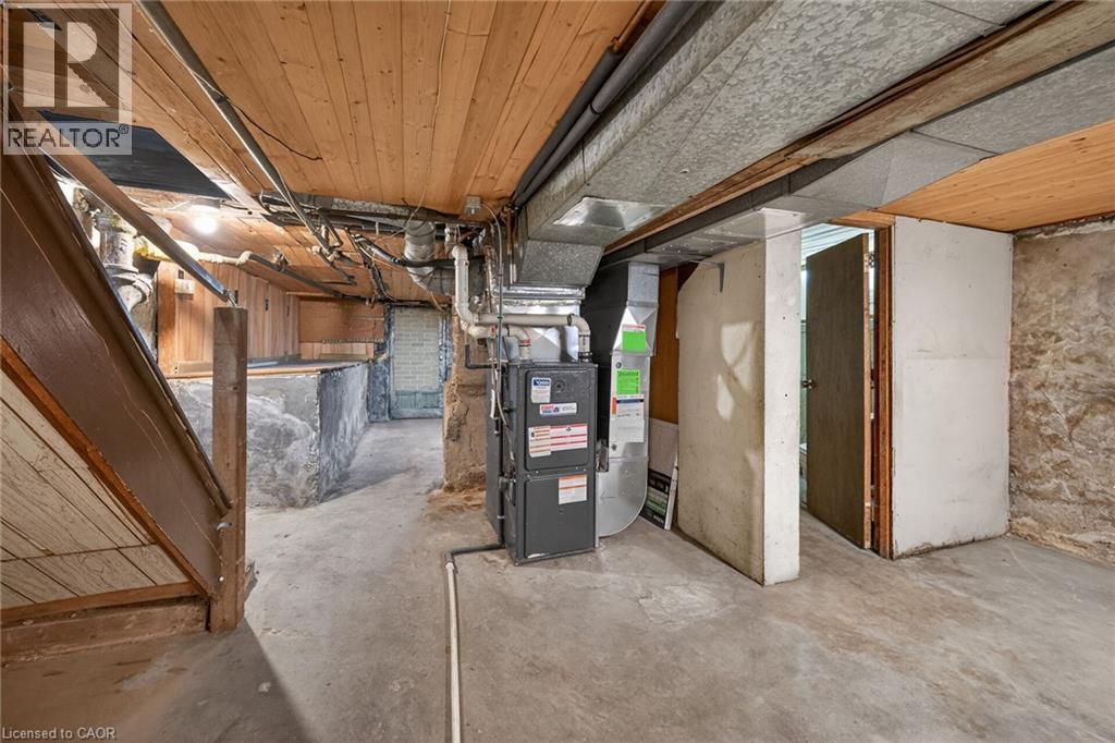 13 Brant Street, Hamilton, ON - Indoor Photo Showing Basement