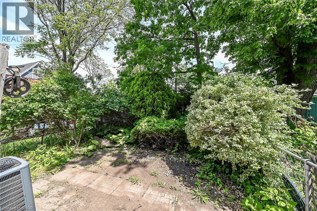 13 Brant Street, Hamilton, ON - Outdoor
