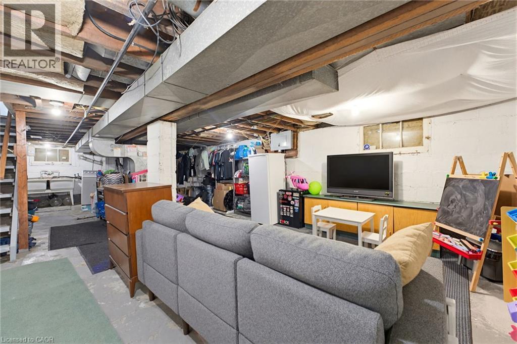 124 Campbell Avenue, Hamilton, ON