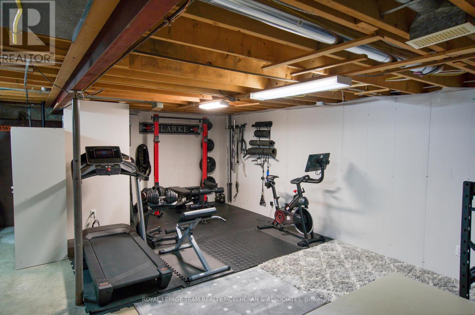 655 Browning Avenue, Ottawa, ON - Indoor Photo Showing Gym Room