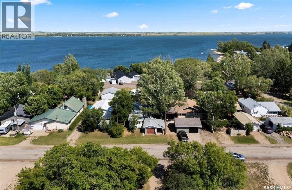 177 Poplar Lane, Wee Too Beach, SK