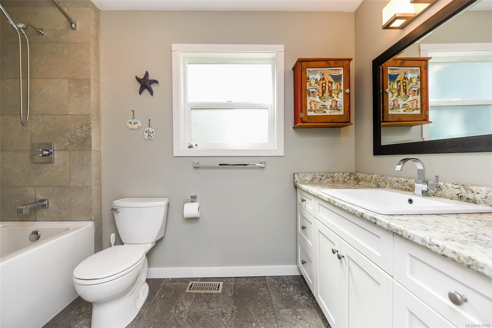 280 Glacier View Dr, Comox, BC