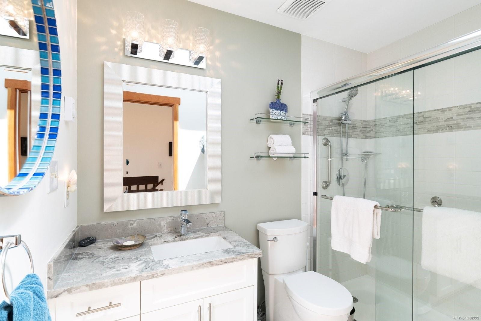793 Stelly'S Cross Rd, Central Saanich, BC