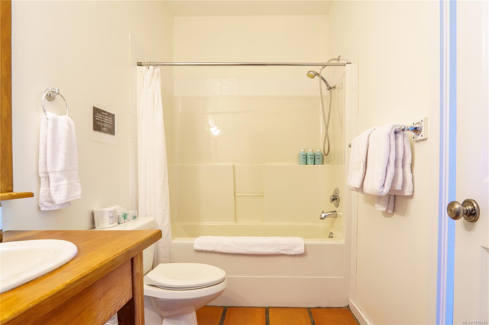 #607-1971 Harbour Dr, Ucluelet, BC