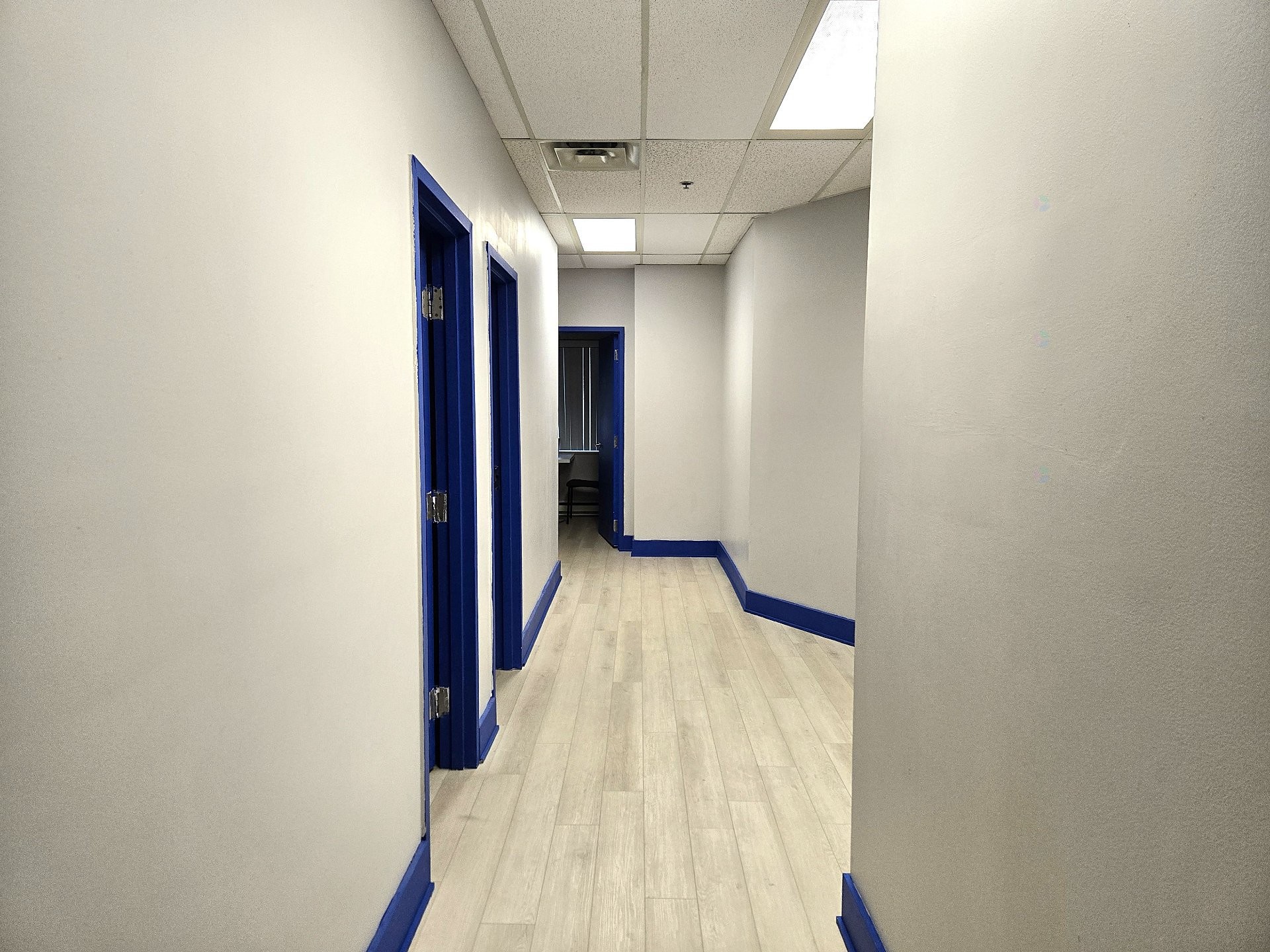 Office - 205-4650 Boul. Des Laurentides, Laval (Vimont), QC - Indoor Photo Showing Other Room