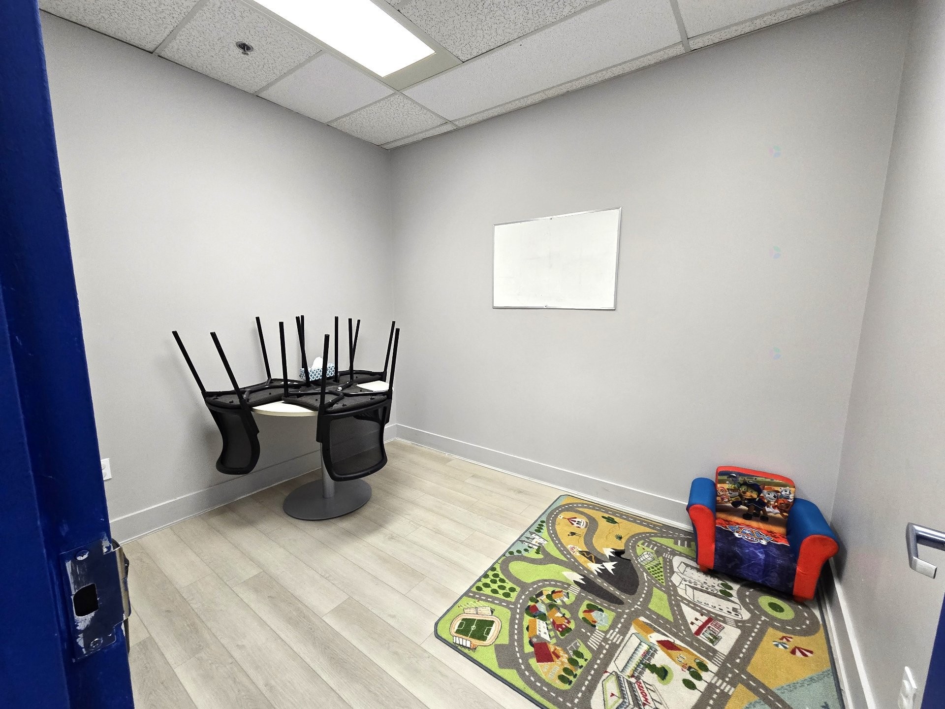 Office - 205-4650 Boul. Des Laurentides, Laval (Vimont), QC - Indoor Photo Showing Other Room
