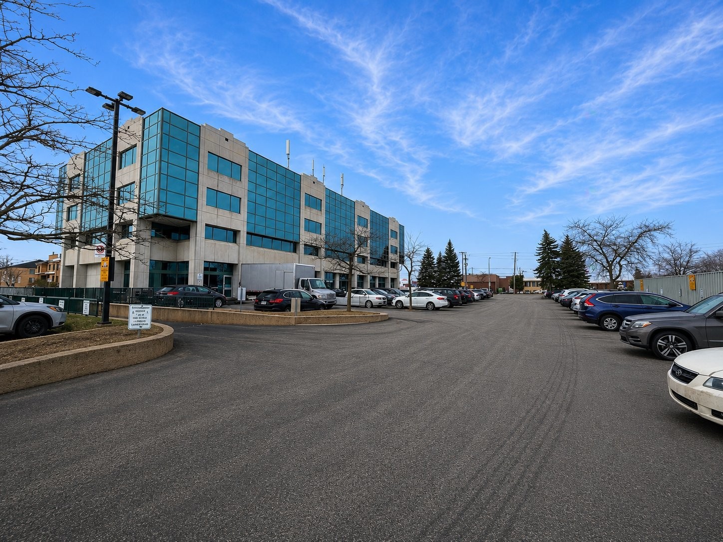 Back of Structure - 205-4650 Boul. Des Laurentides, Laval (Vimont), QC - Outdoor