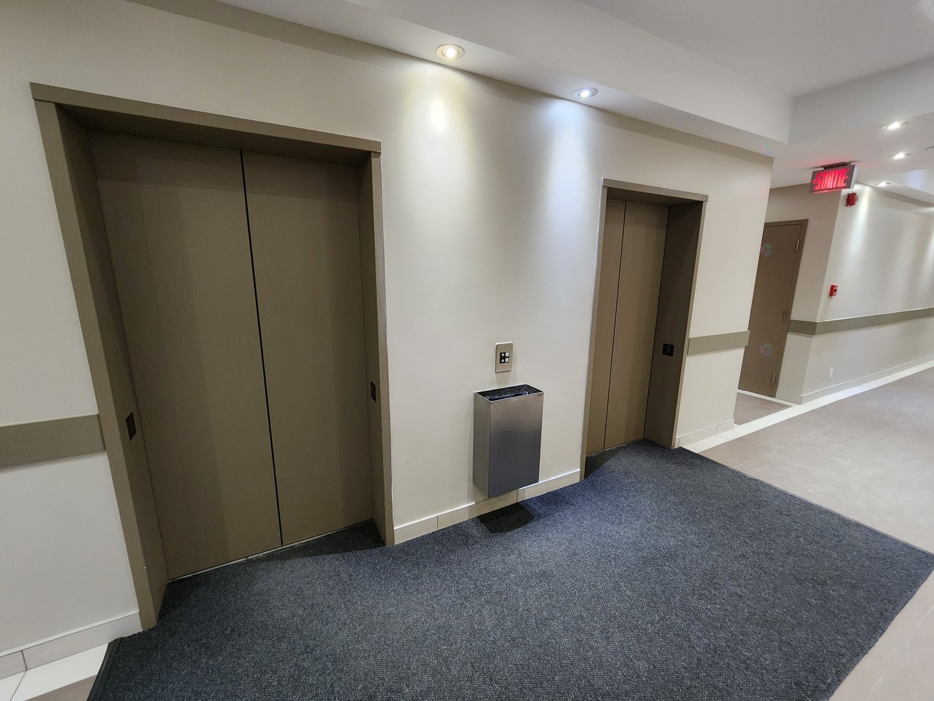 Elevator - 205-4650 Boul. Des Laurentides, Laval (Vimont), QC - Indoor Photo Showing Other Room