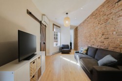 1591 Av. Ducharme Montréal (Outremont), QC H2V 1G4