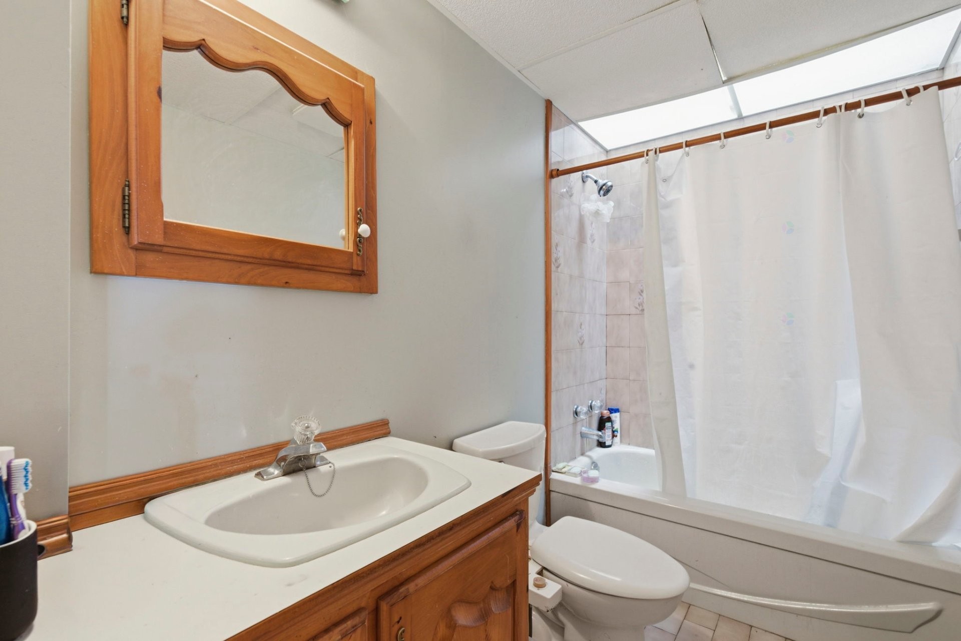 Salle de bains - 2211 Rue Denonville, Montréal (Le Sud-Ouest), QC - Indoor Photo Showing Bathroom