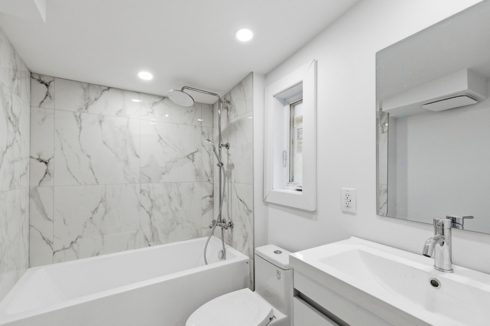 Salle de bains - 11131 - 11133 Av. L'Archevêque, Montréal (Montréal-Nord), QC - Indoor Photo Showing Bathroom