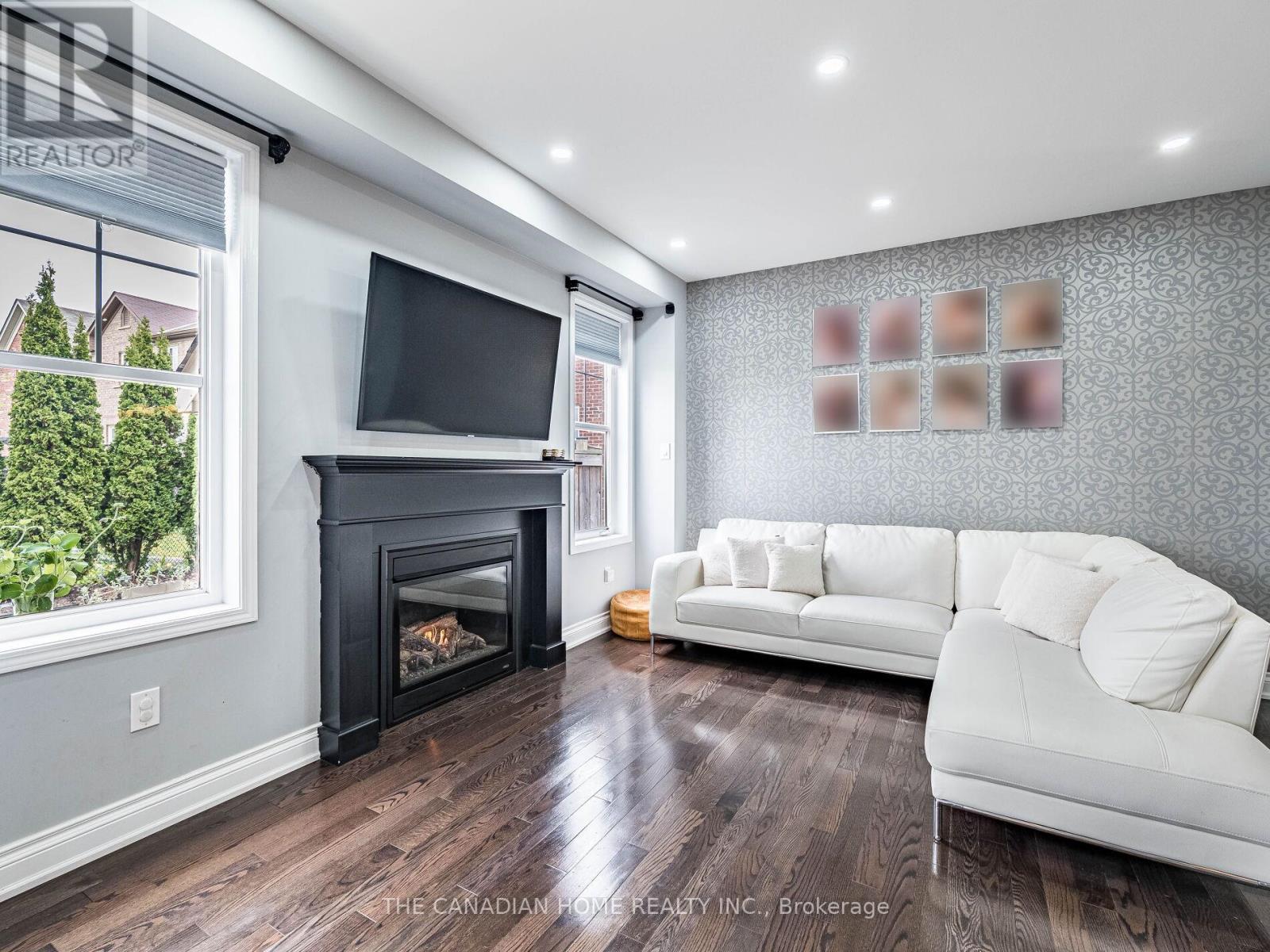 3 Arkwright Drive, Brampton, ON - Indoor Photo Showing Living Room With Fireplace