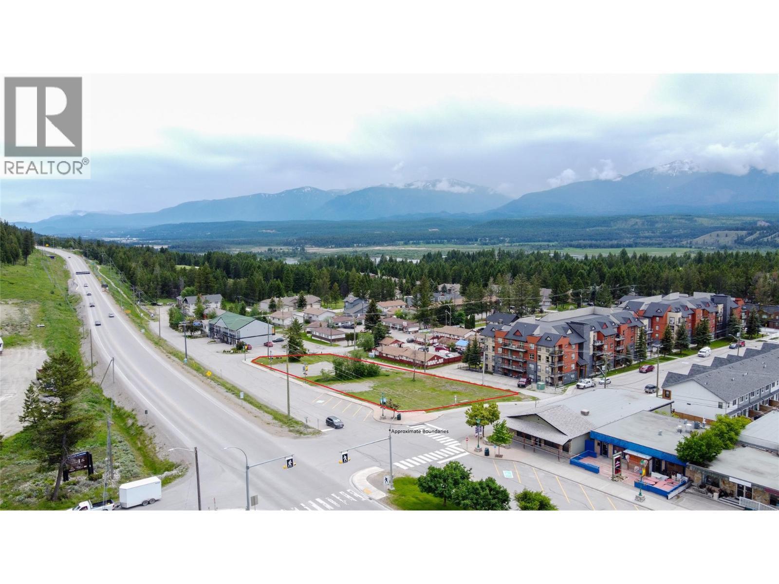 7567 & 7575 Main Street W, Radium Hot Springs, BC