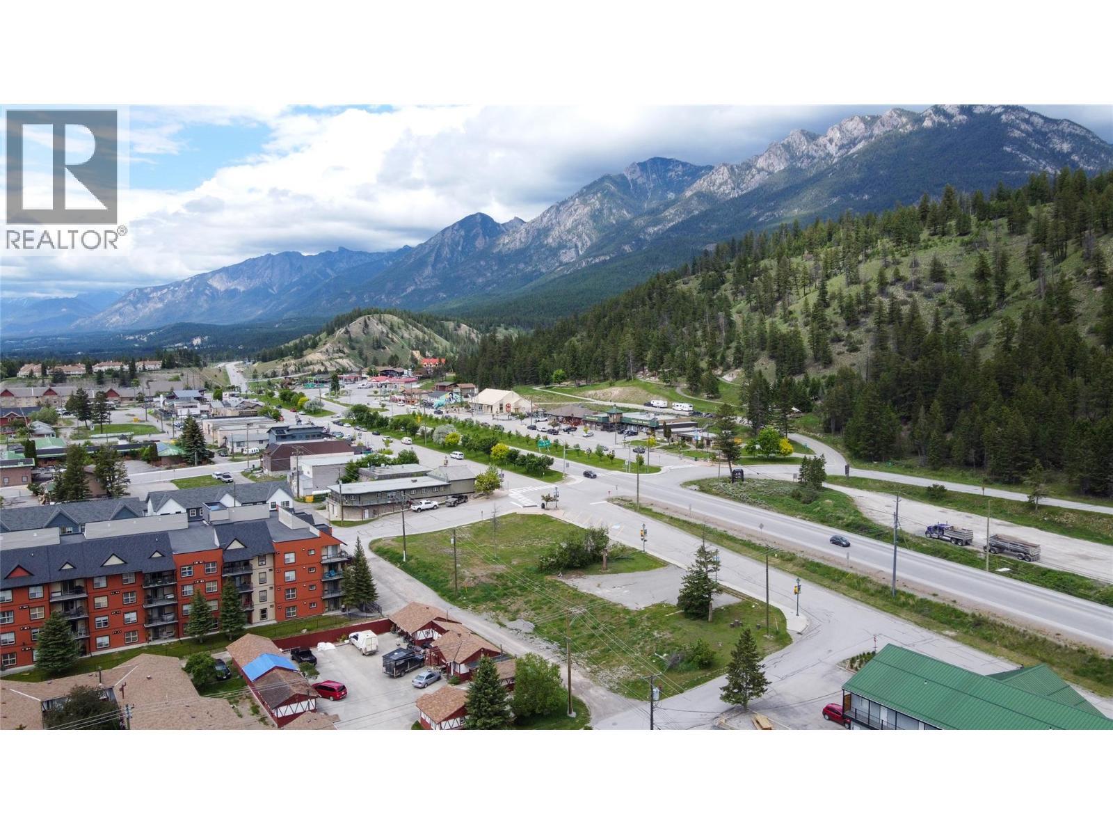 7567 & 7575 Main Street W, Radium Hot Springs, BC