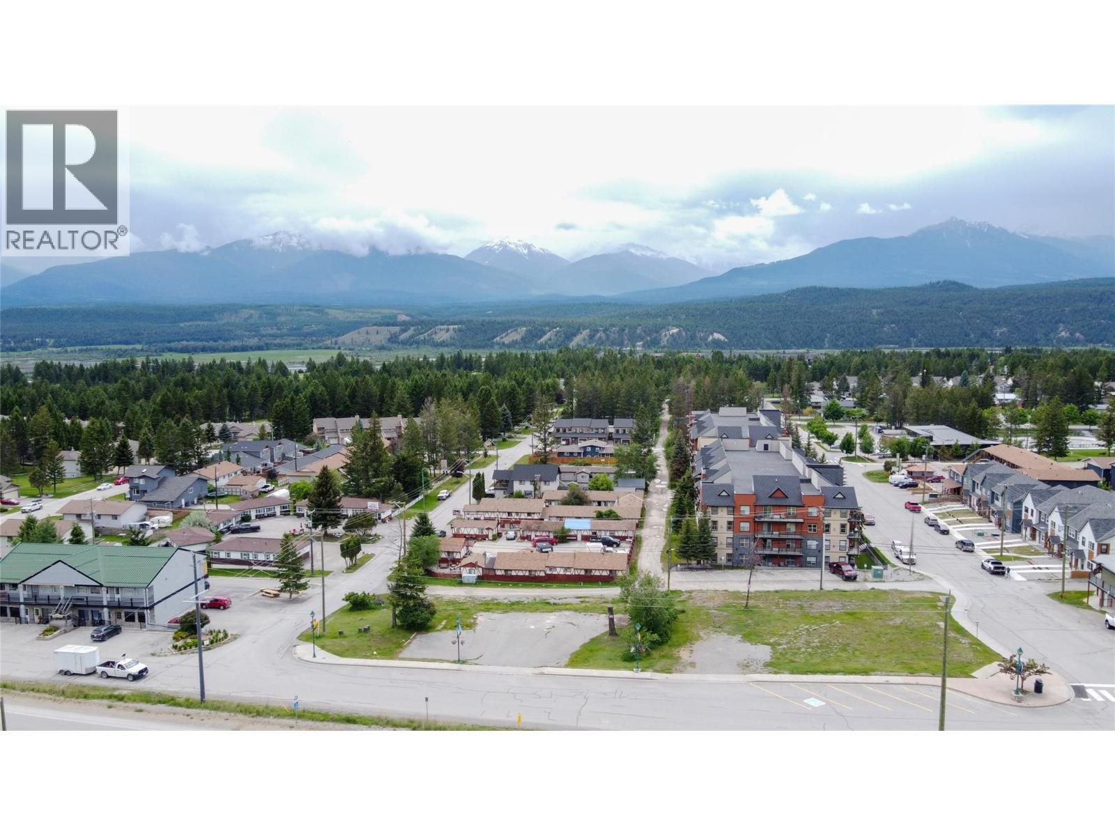 7567 & 7575 Main Street W, Radium Hot Springs, BC