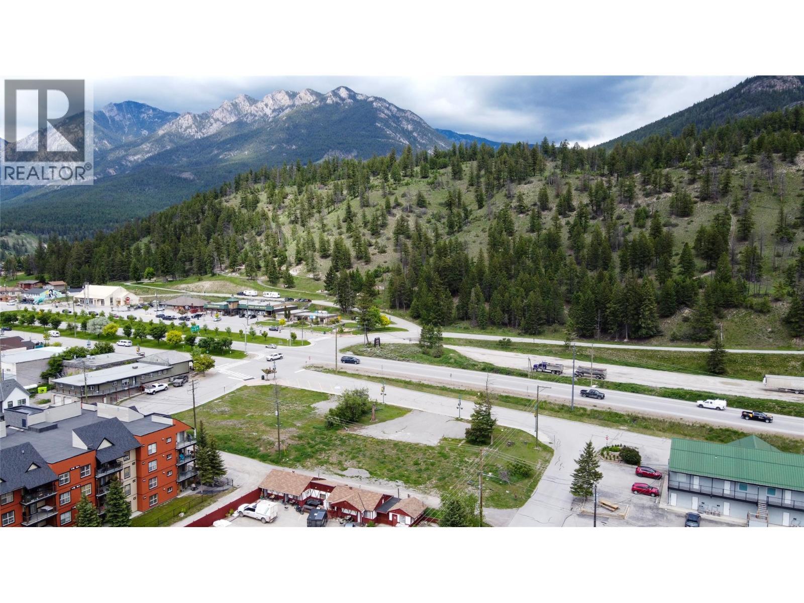 7567 & 7575 Main Street W, Radium Hot Springs, BC