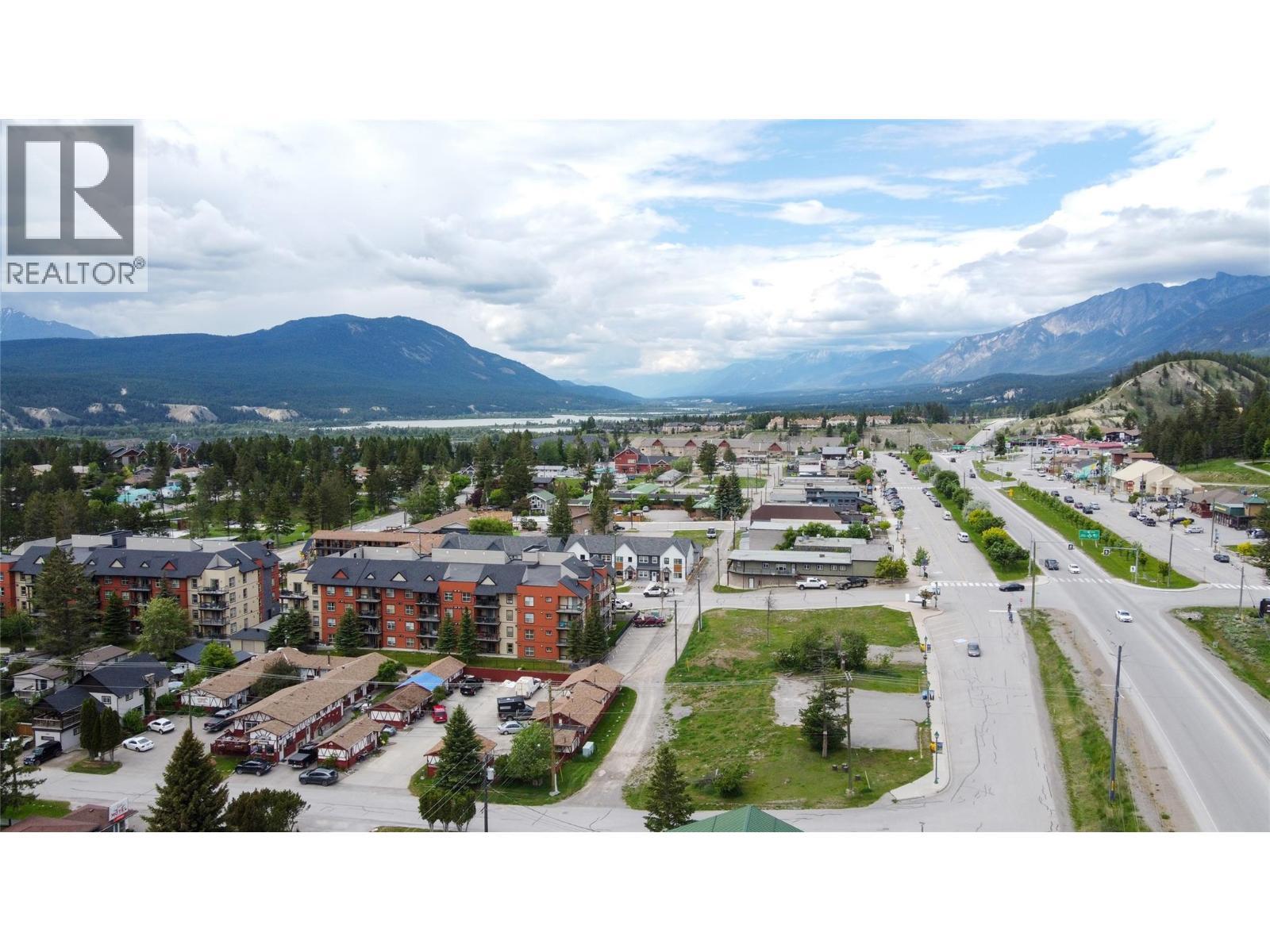 7567 & 7575 Main Street W, Radium Hot Springs, BC