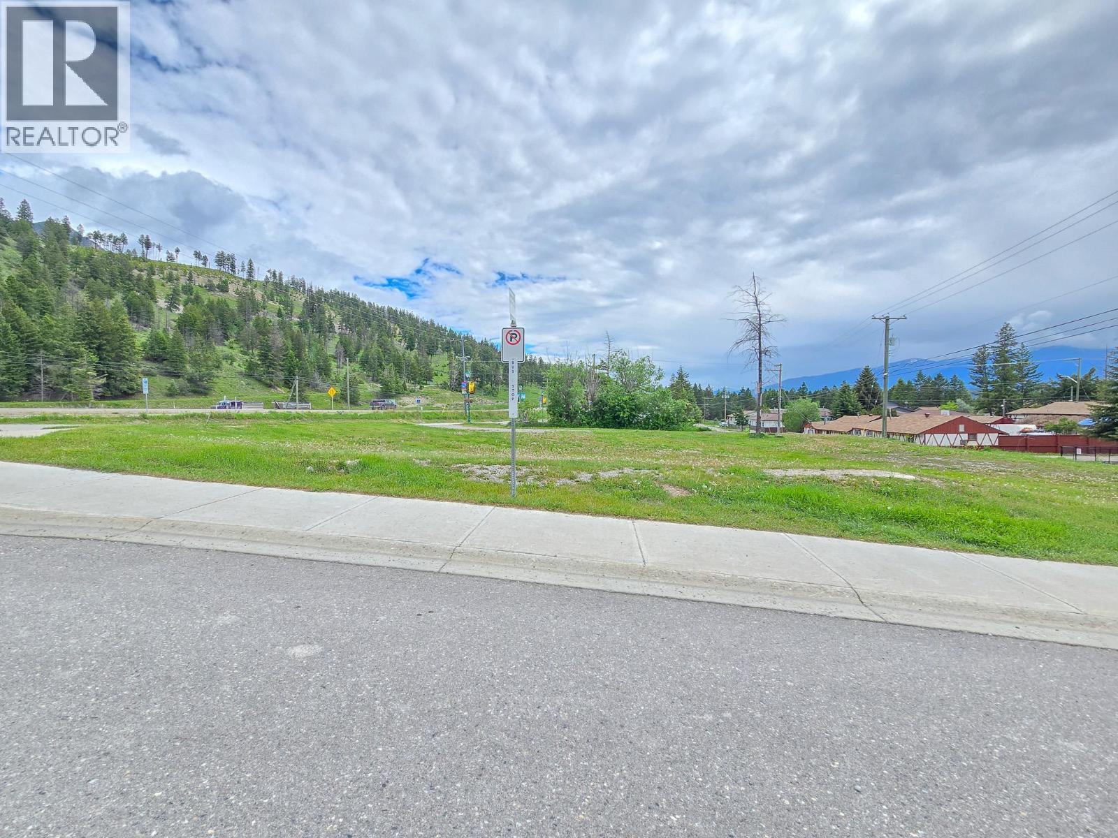 7567 & 7575 Main Street W, Radium Hot Springs, BC