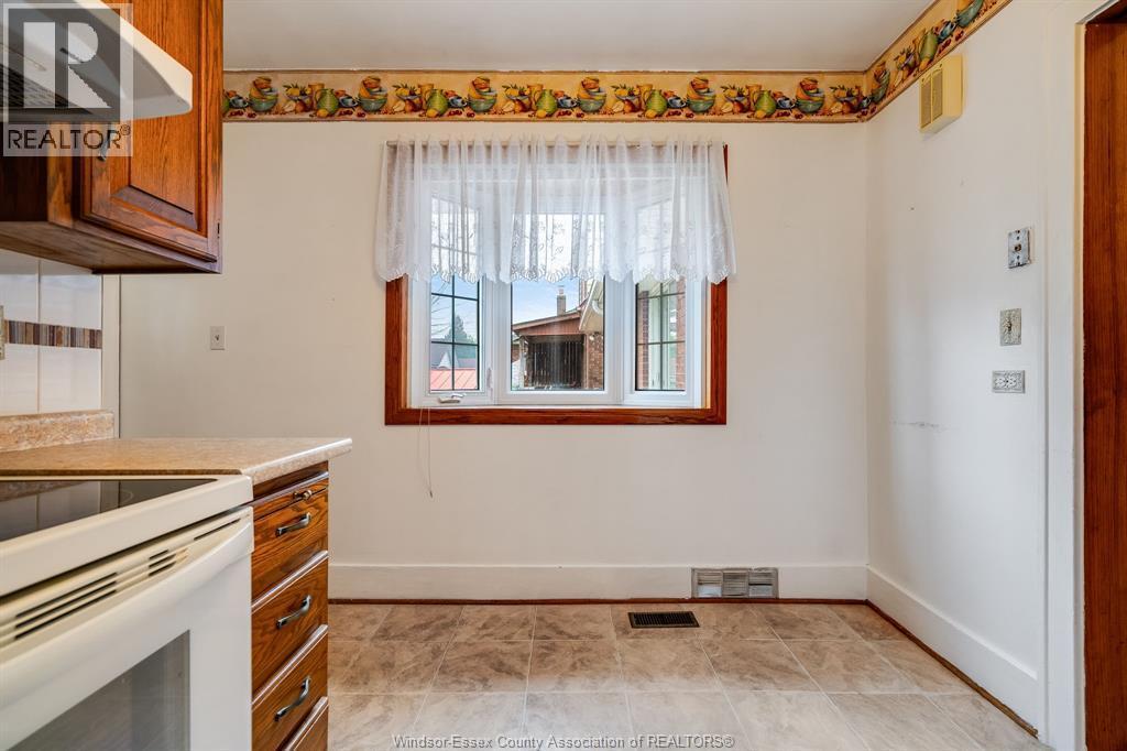 2279 Lillian Avenue, Windsor, ON
