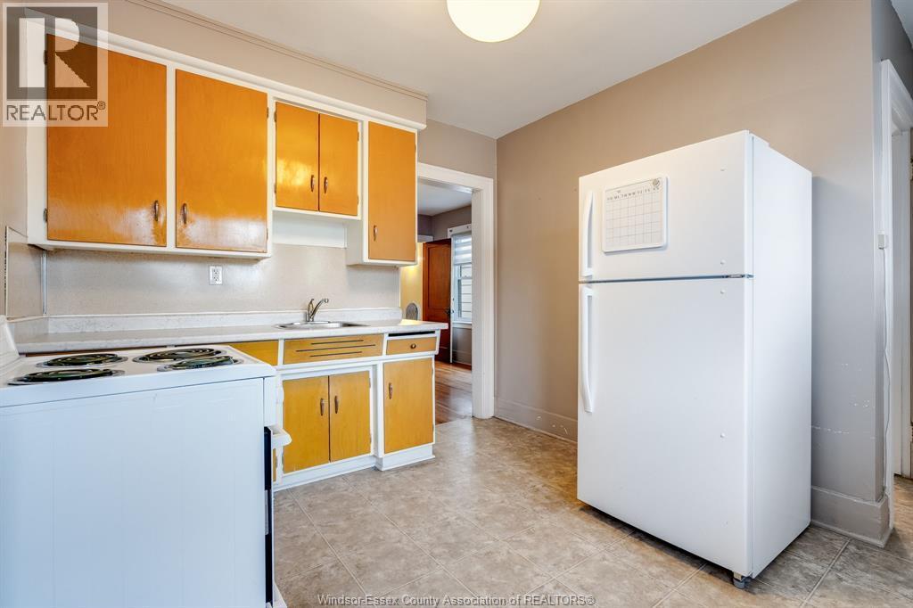 2279 Lillian Avenue, Windsor, ON