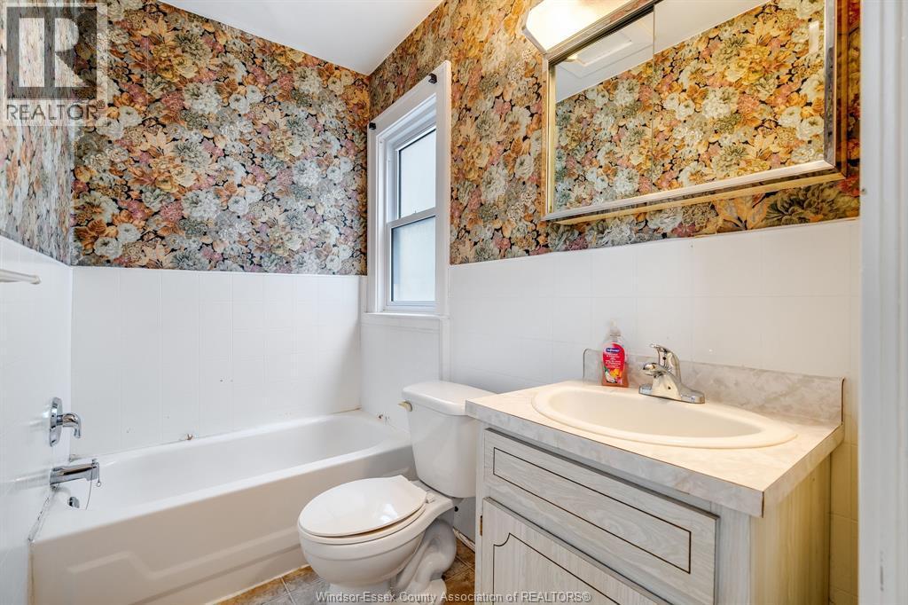 2279 Lillian Avenue, Windsor, ON