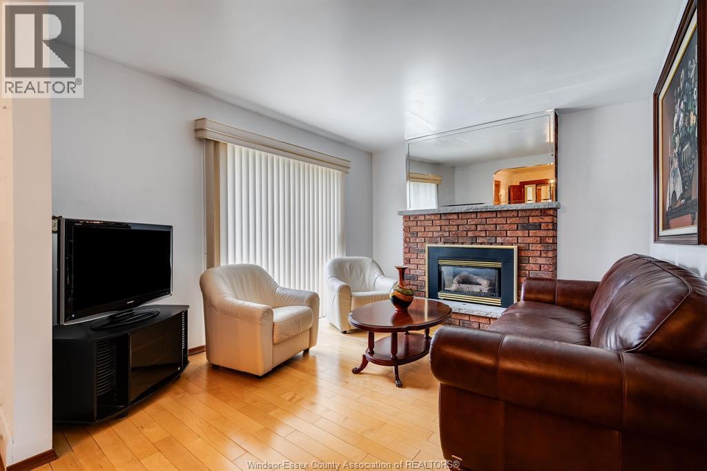 2279 Lillian Avenue, Windsor, ON