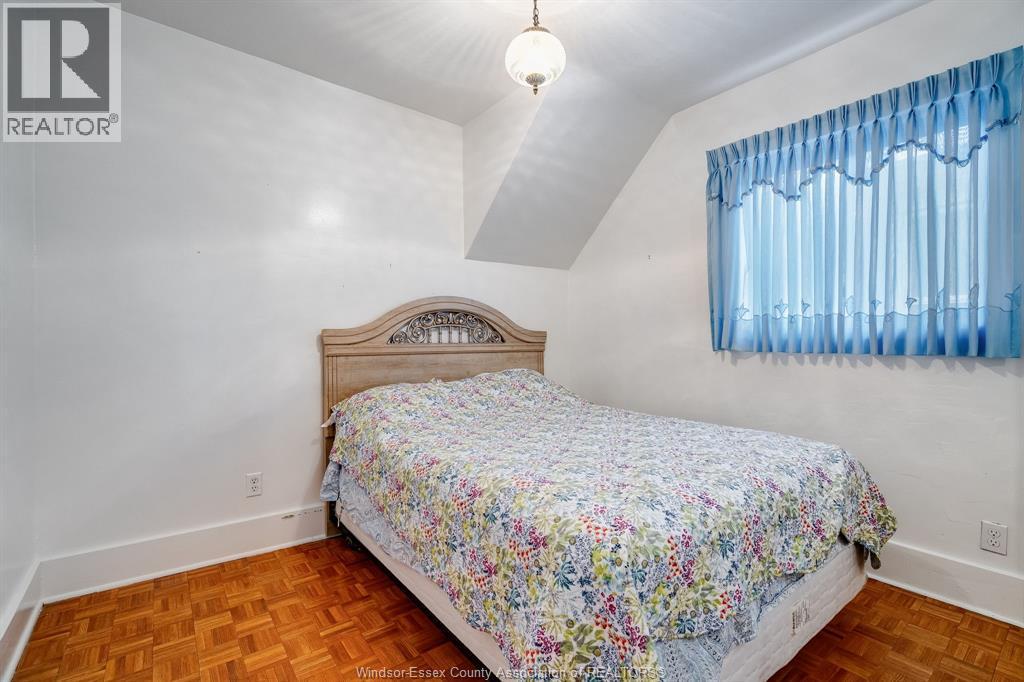 2279 Lillian Avenue, Windsor, ON