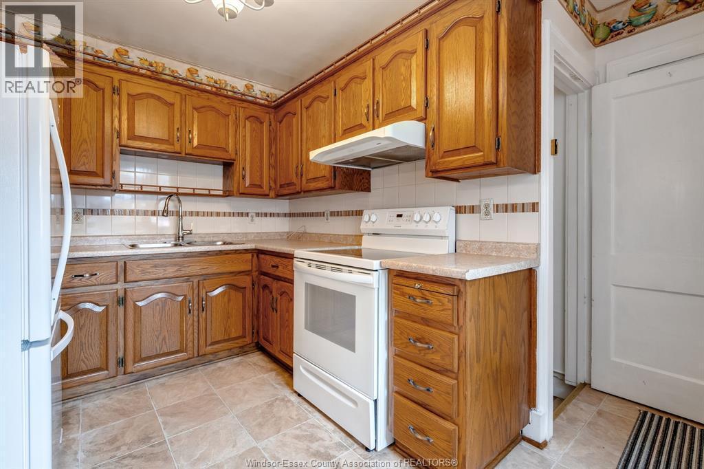 2279 Lillian Avenue, Windsor, ON