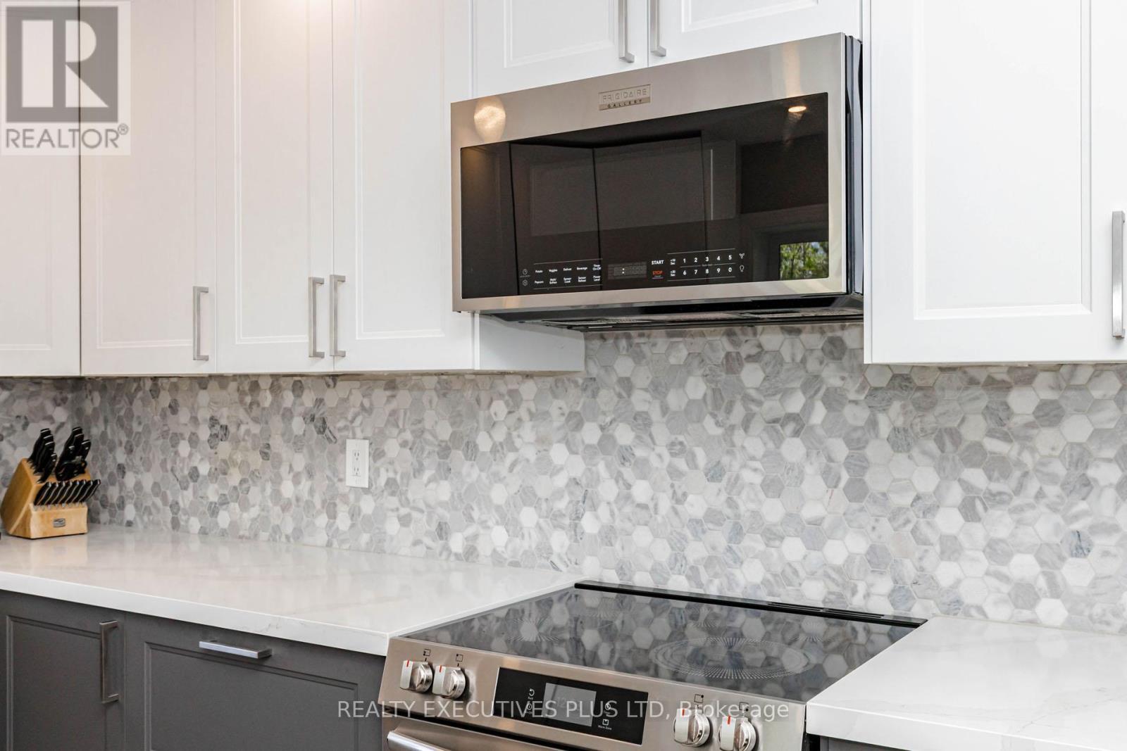 12 Maidstone Crescent, Brampton, ON