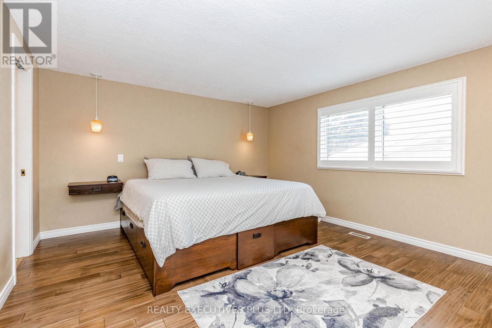 12 Maidstone Crescent, Brampton, ON
