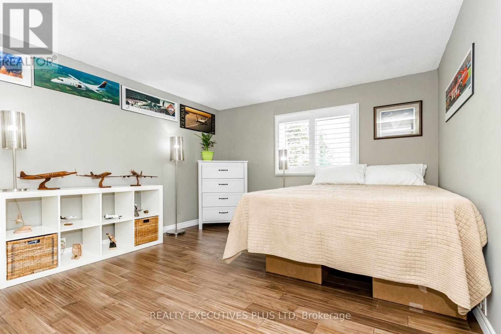 12 Maidstone Crescent, Brampton, ON