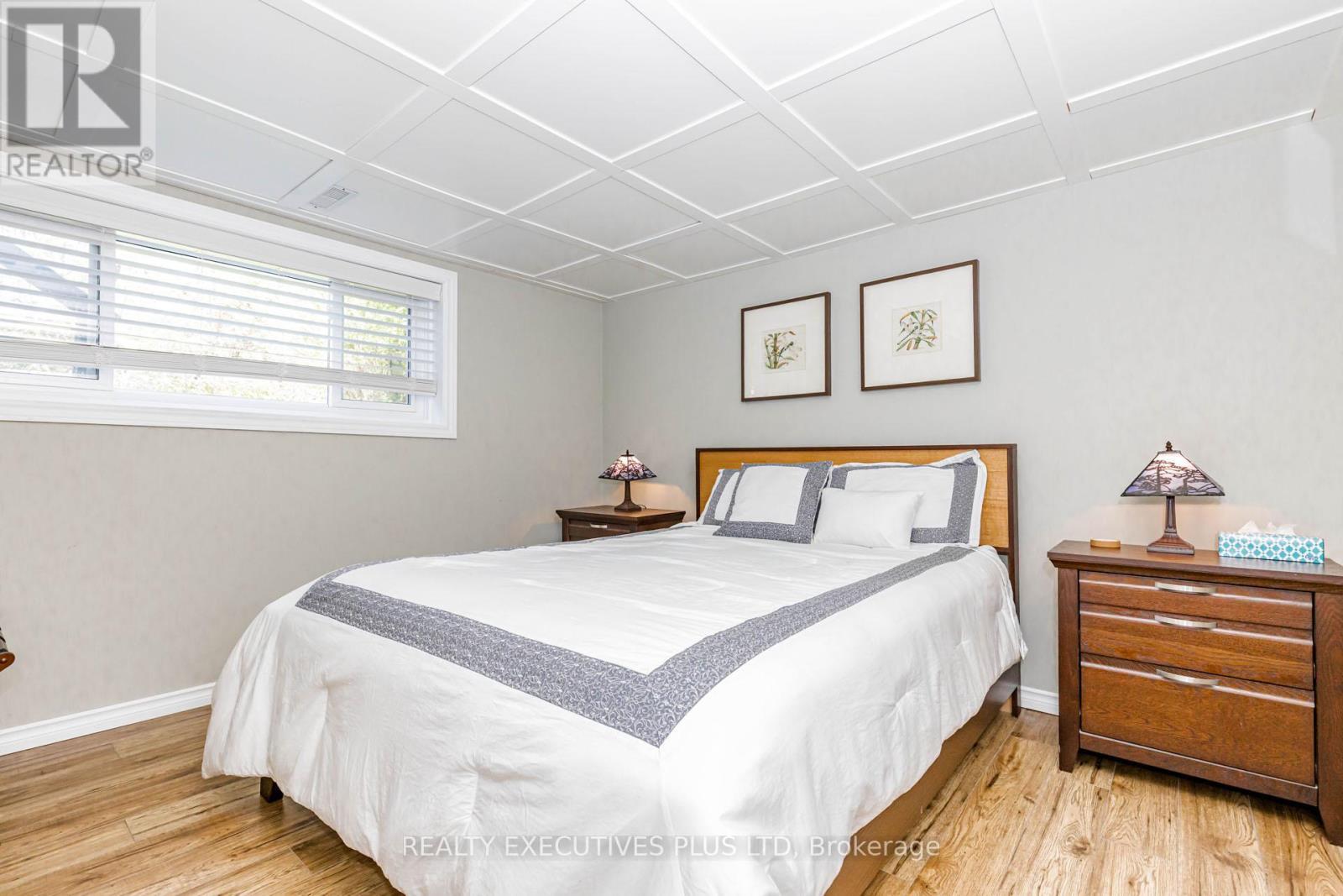 12 Maidstone Crescent, Brampton, ON