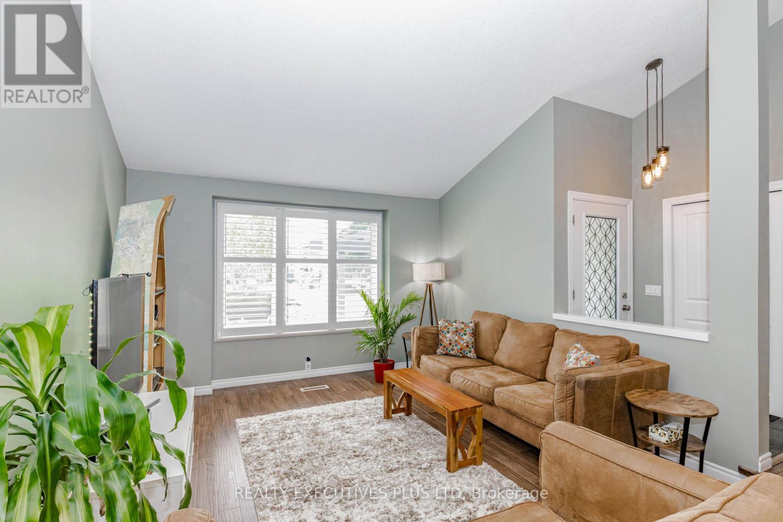 12 Maidstone Crescent, Brampton, ON