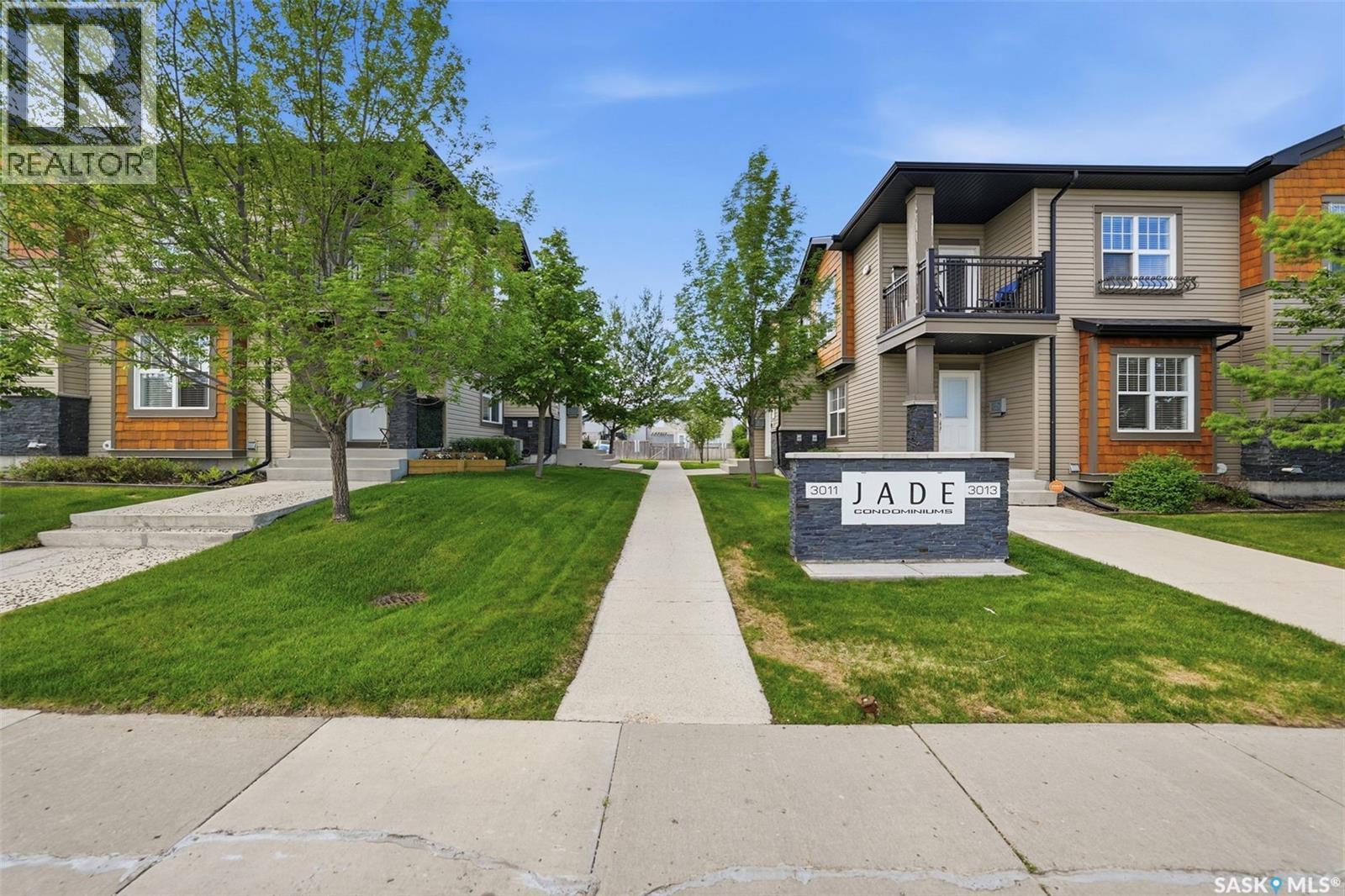 204 3013 Mcclocklin Road, Saskatoon, SK