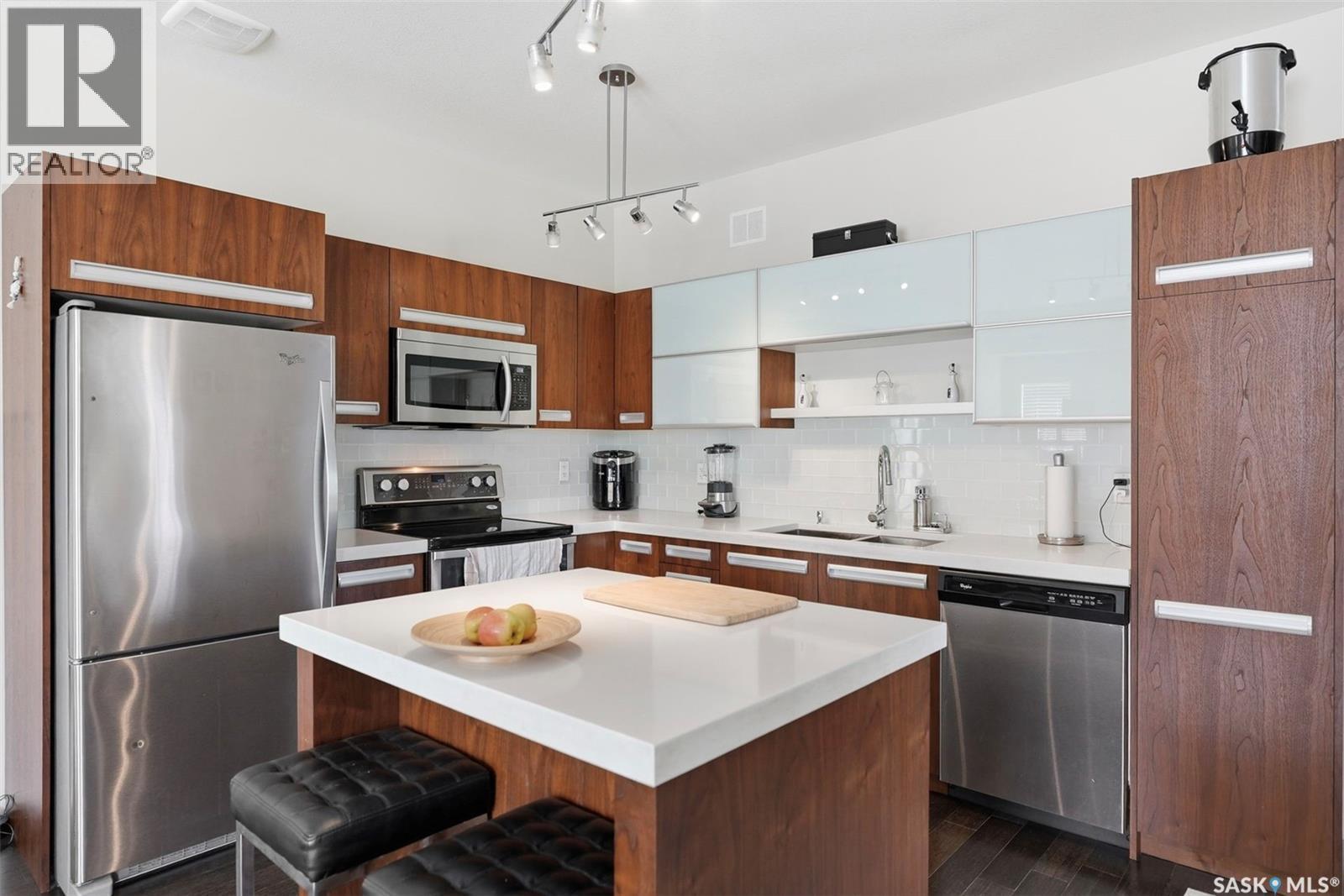 204 3013 Mcclocklin Road, Saskatoon, SK