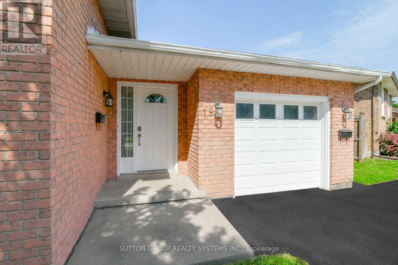 19 Lorraine Drive, Cambridge, ON