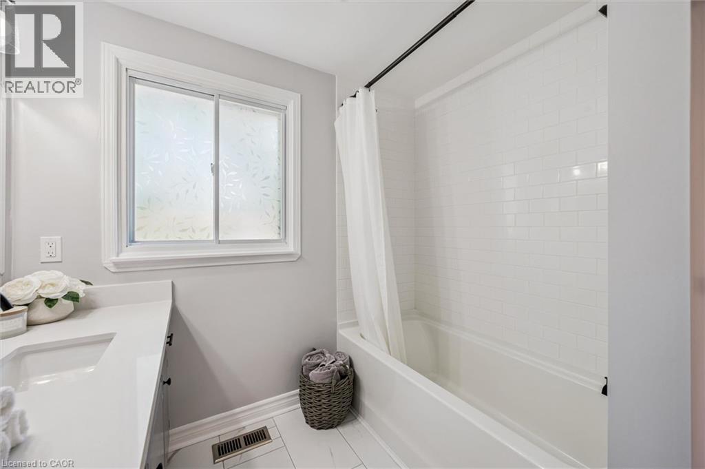 356 Grand Ridge Drive, Cambridge, ON