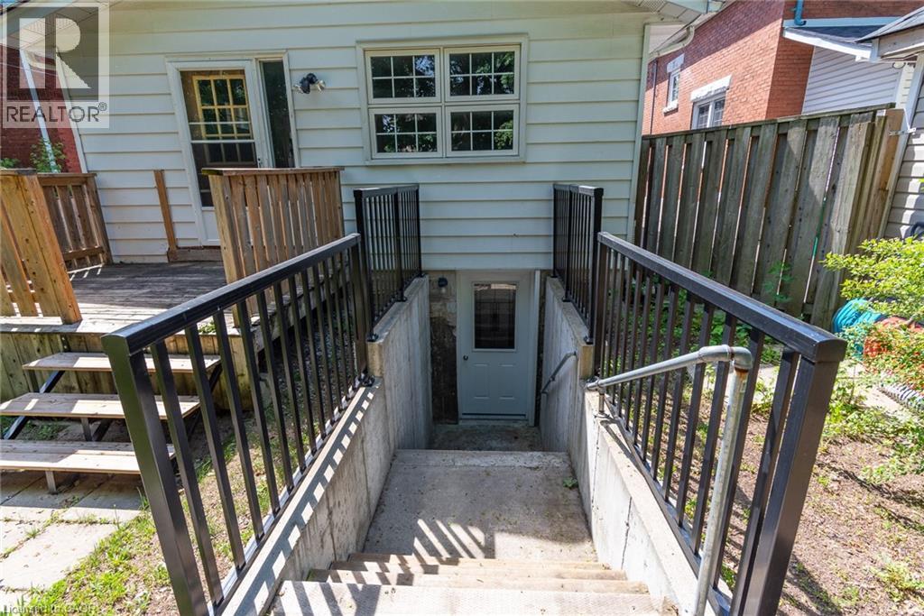 40 Woodland Avenue, Kitchener, ON