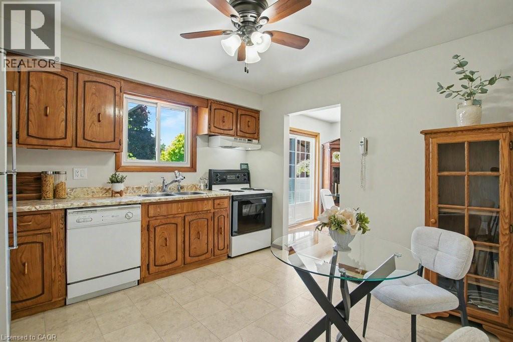 363 Roselawn Place, Waterloo, ON
