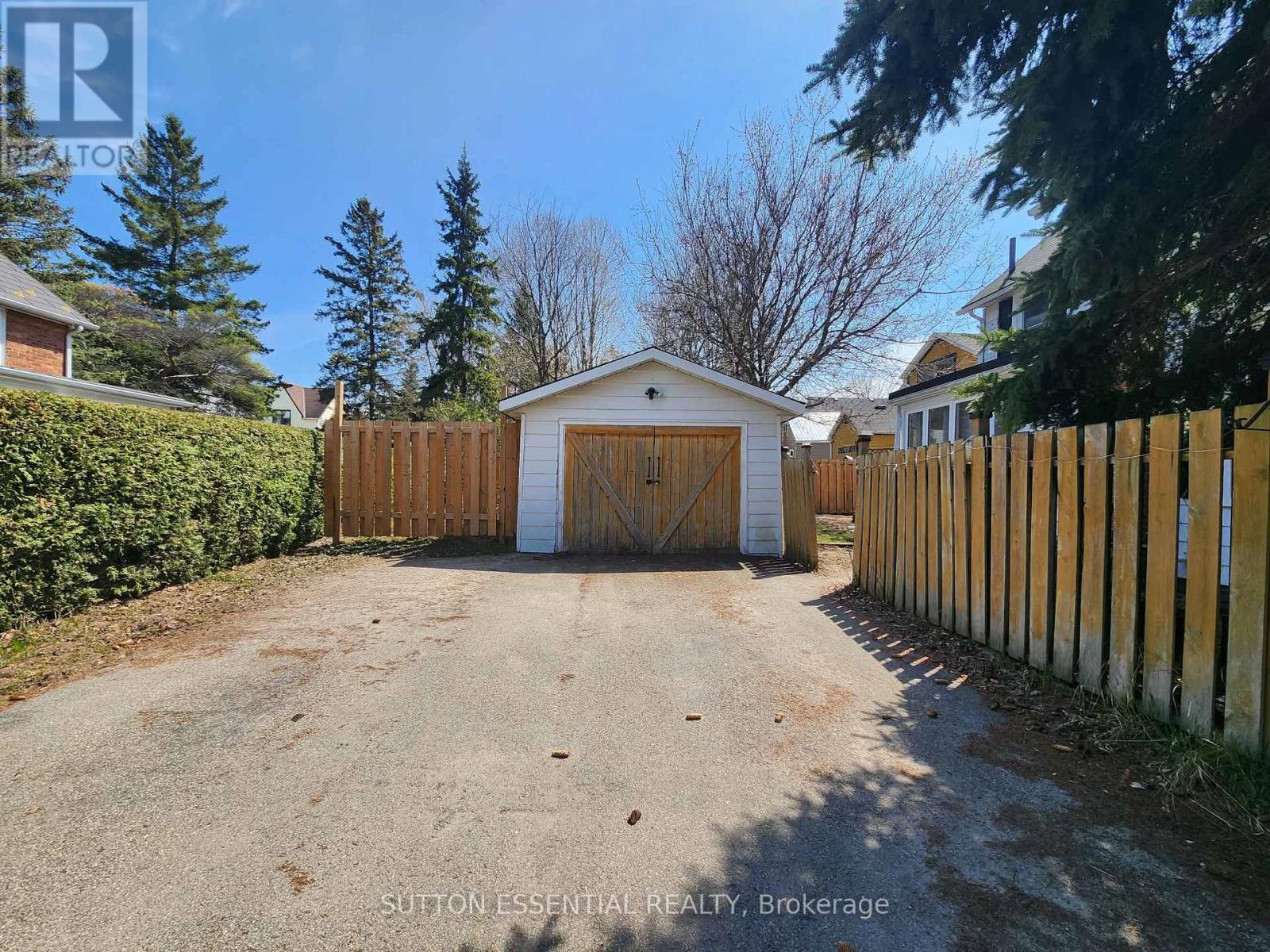 47 Pearl Street E, Brockville, ON