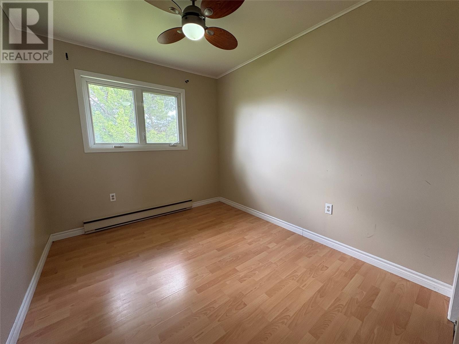 20 Midland Row, Pasadena, NL