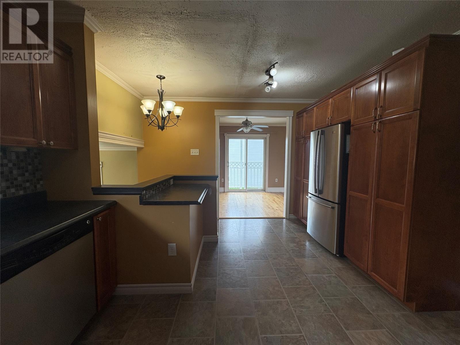 20 Midland Row, Pasadena, NL