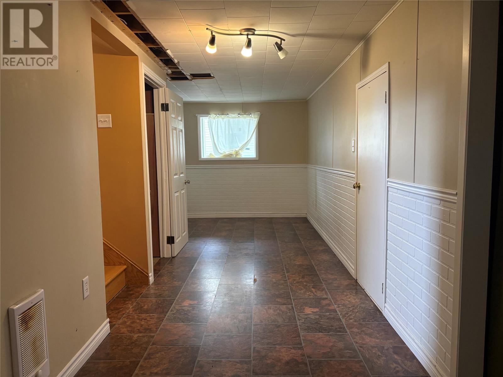 20 Midland Row, Pasadena, NL