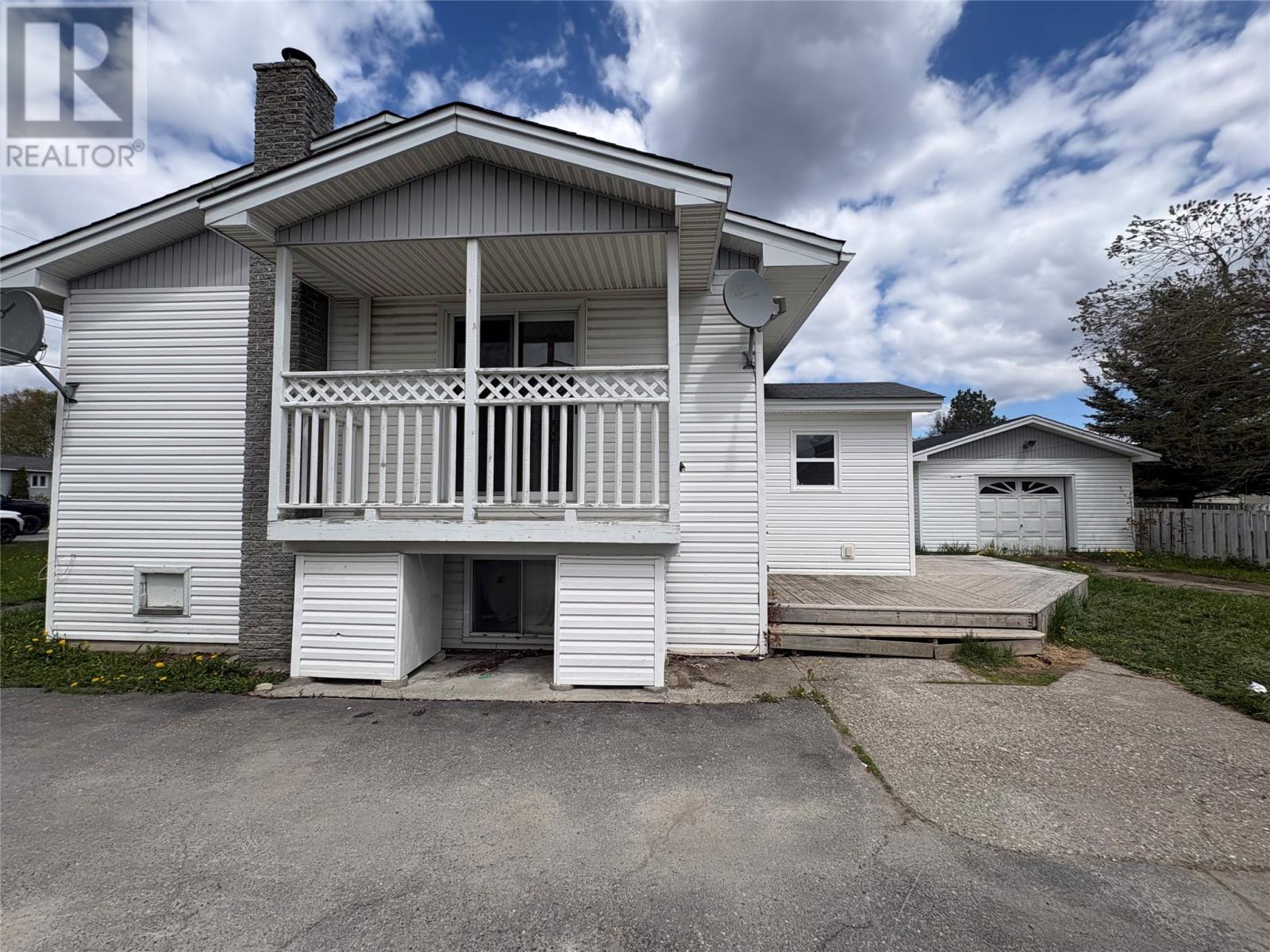 20 Midland Row, Pasadena, NL