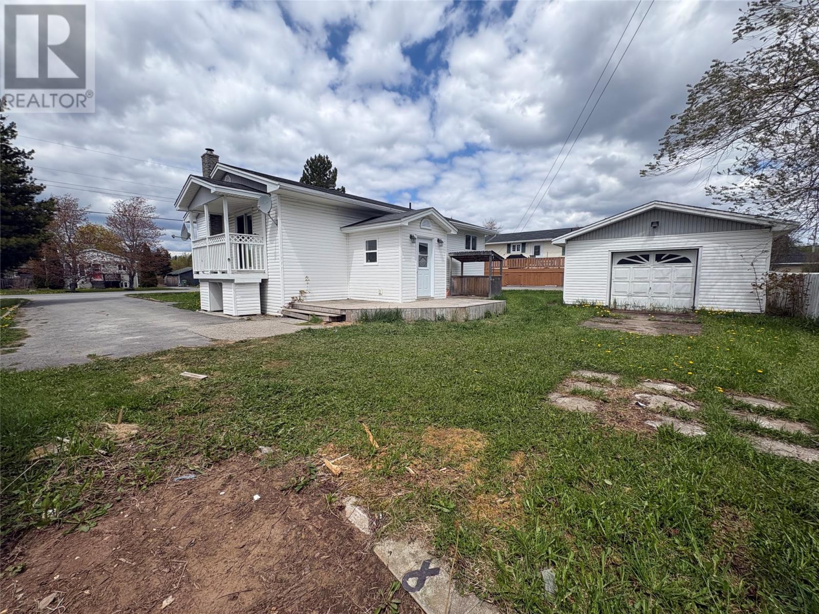 20 Midland Row, Pasadena, NL