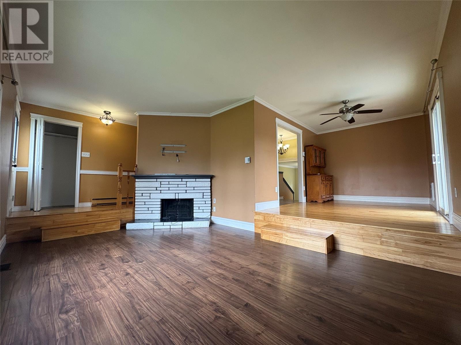 20 Midland Row, Pasadena, NL