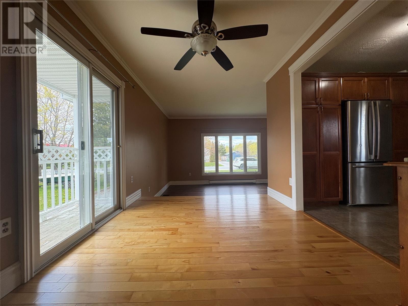 20 Midland Row, Pasadena, NL