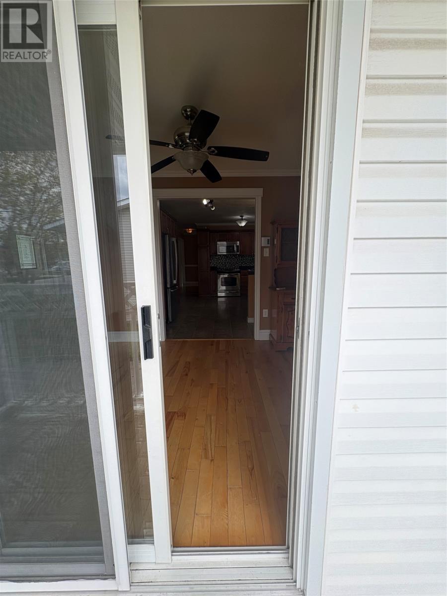 20 Midland Row, Pasadena, NL